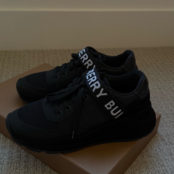 Burberry Sneakers